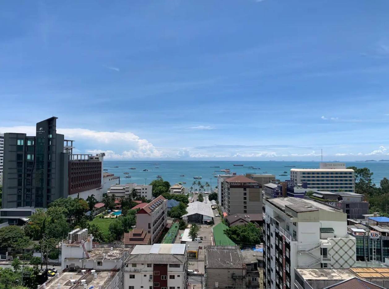 The Base Pattaya: Infinity Pool Near Walking Street Pattaya